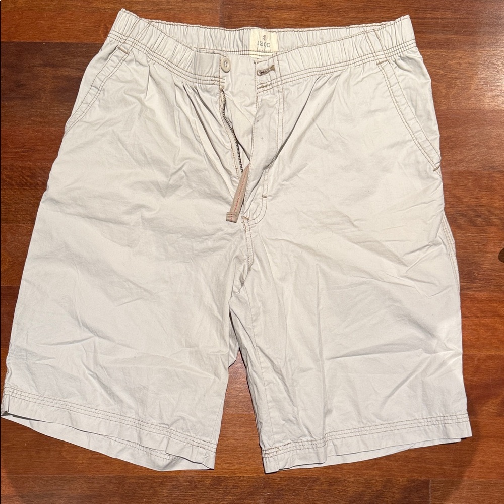 Izod Men's Light Khaki Flat Front Shorts